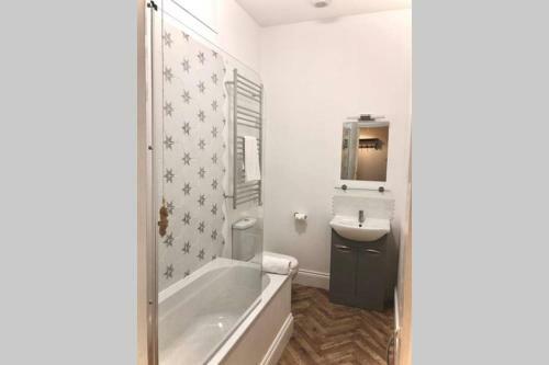 Apartamento Colchester Villas - Spacious, Inviting & Central 6cv