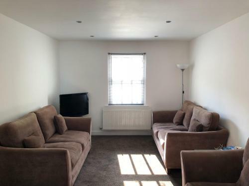 1 Laurel Court