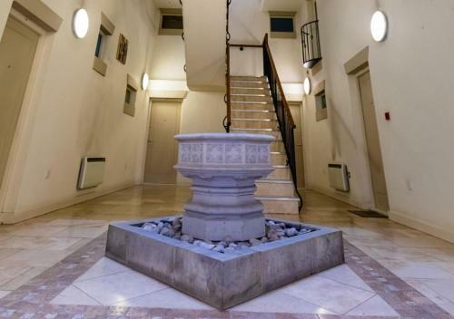 Lux Duplex Apartment 19th Century Chapel Wakefield Centre