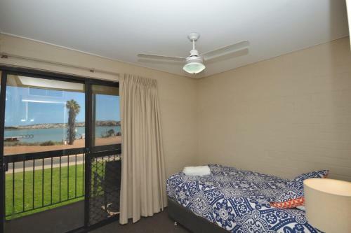 Riverview Holiday Apartment 11 - Kalbarri, Wa