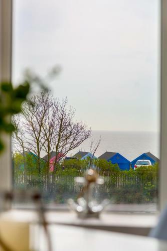 Sea's The Day - Sea View Apartment