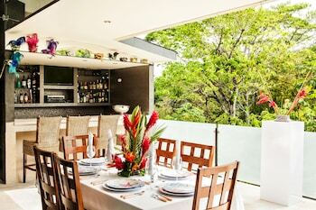 Hotel La Mansion Inn (.)