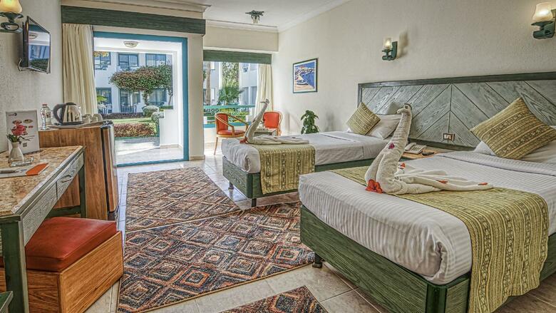 Hotel Falcon Hills