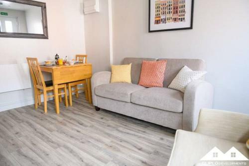 Carver Apartment At West Drayton Farm