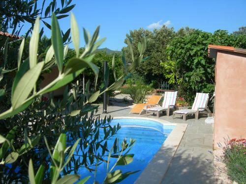Hostal B&B Villa Les Tamaris