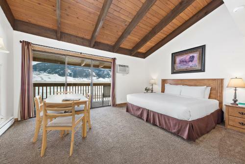 Posada Elk Refuge Inn