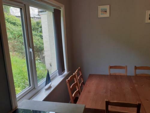 Admirals Apartment Sleeps 4 Adults 2 Children