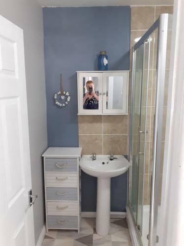 Admirals Apartment Sleeps 4 Adults 2 Children