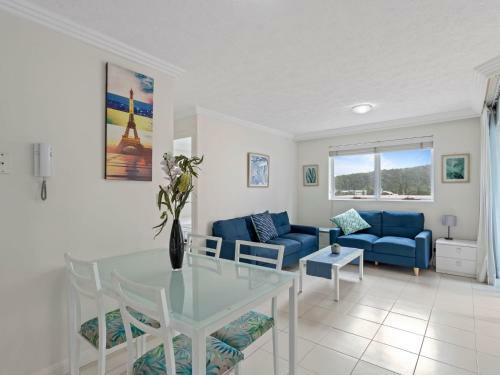 Palm Beach 2 Bedroom Apartment On The Beach