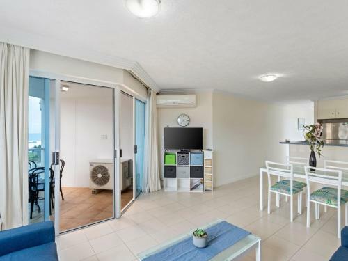 Palm Beach 2 Bedroom Apartment On The Beach