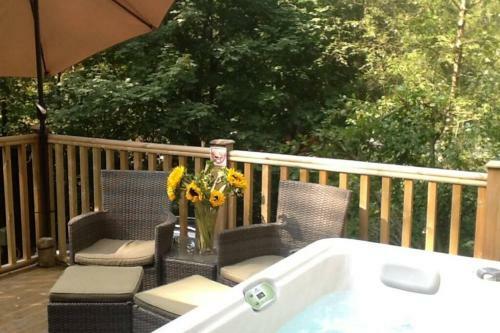 Mistletoe One Luxury Lodge With Hot Tub Windermere