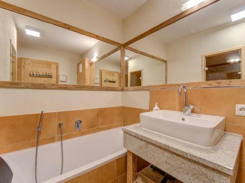 Beautiful Apartment In Mittersill With Private Terrace