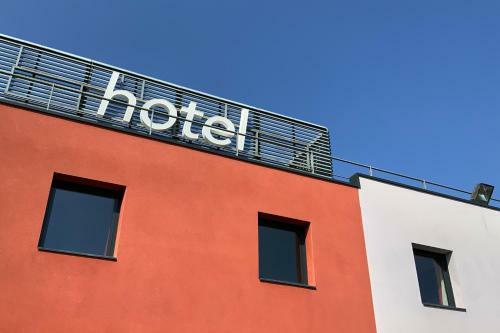 Hotel Balladins La Fert� Bernard Cherr�
