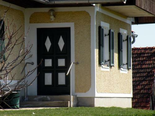 Bed & Breakfast Weingut Albert, Familie Cramer