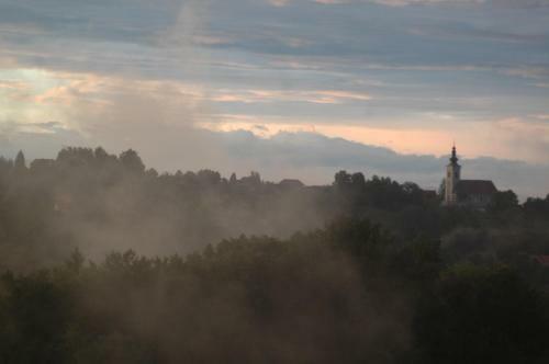 Bed & Breakfast Weingut Albert, Familie Cramer