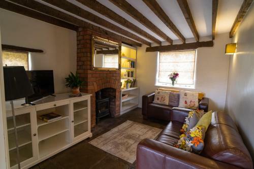 Large Welsh Cottage - Jubilee House