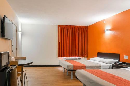 Motel 6 New Orleans - Near Downtown