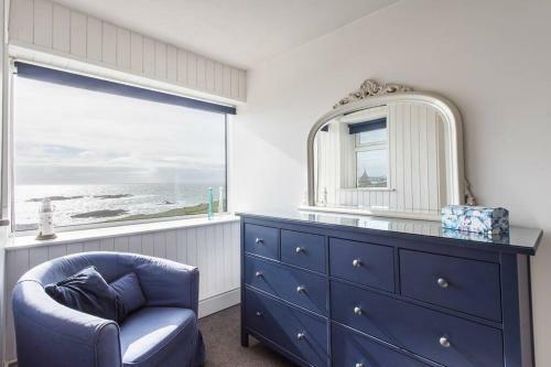 Headlands-2 Bed-sea View Apartment-trearddur Bay