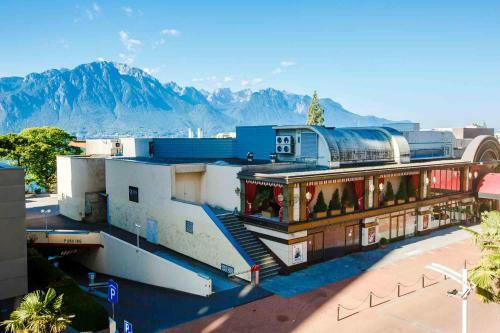 ? Central Apartment | Terrace & Private Parking ?