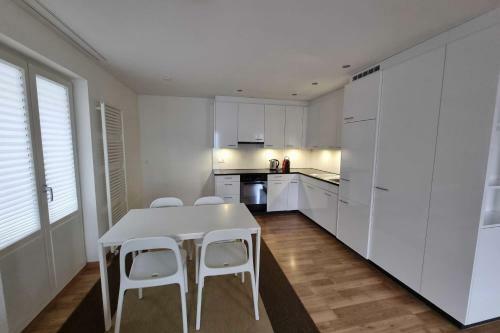 Charming 2 Bedroom Apartment In Neuenkirch