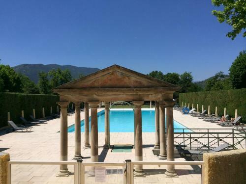 Apartamentos Holiday Home Ventoux Montbrun Les Bains V
