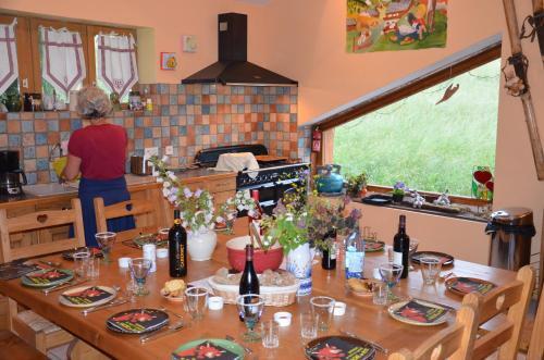 Hostal Chambres D'h�tes Et Yourte L'or�e Des Bornes