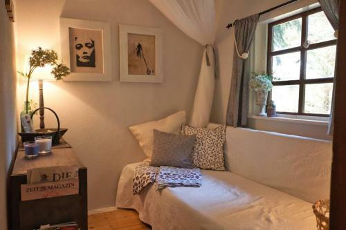 Sommerhaus Mit Hangterrasse Und Au�enkamin
