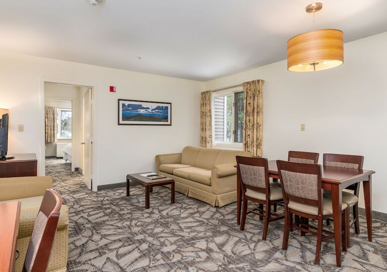 Attitash Grand Summit Hotel