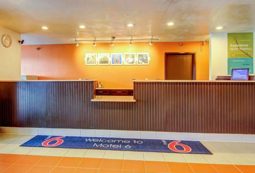 Motel 6 - Columbia