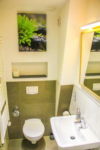 Apartamento Exklusive 2 Zi. Dachgeschosswohnung In Top Lage!