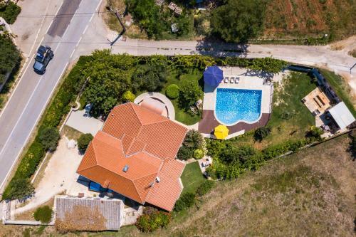 Holiday Home Villa Lavarino Royal