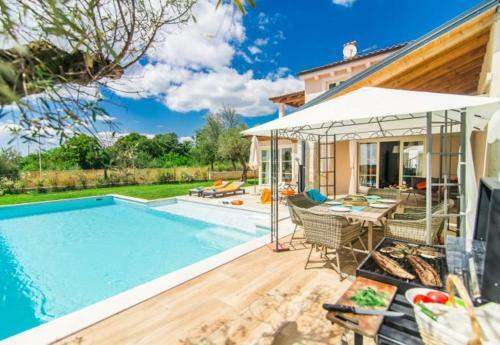 Villa Nar