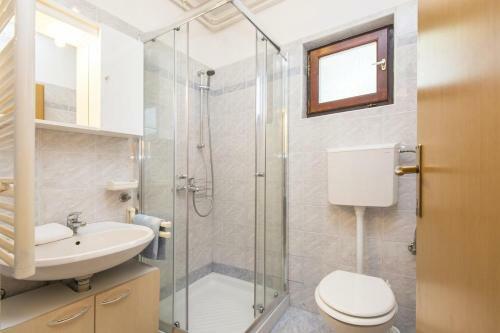 Apartments With A Parking Space Vinez, Labin - 7471