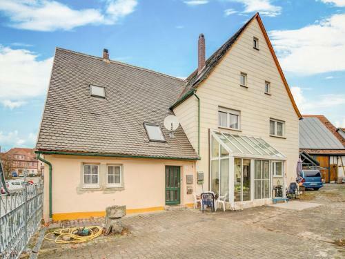 Cozy Apartment In Colmberg With A Garden