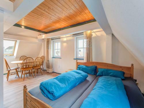 Cozy Apartment In Colmberg With A Garden
