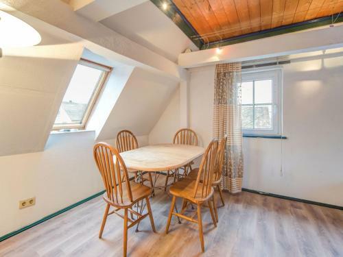 Cozy Apartment In Colmberg With A Garden