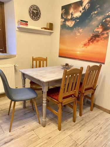Eifelstein, Apartment Mit Whirlpool Und Ofen