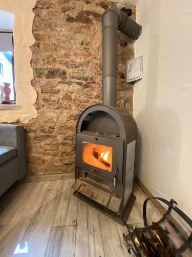 Eifelstein, Apartment Mit Whirlpool Und Ofen