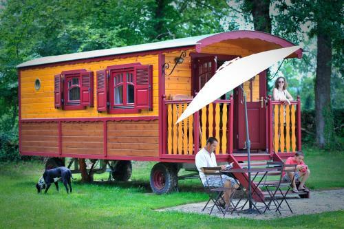Hostal Les Roulottes Du Petit Gouffre De Padirac