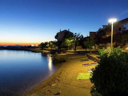 Luxurious Apartment In Mandre With Whirlpool