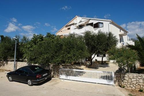 Apartments Besedi?