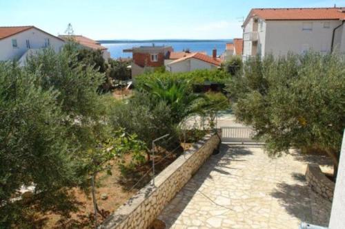 Apartments Besedi?