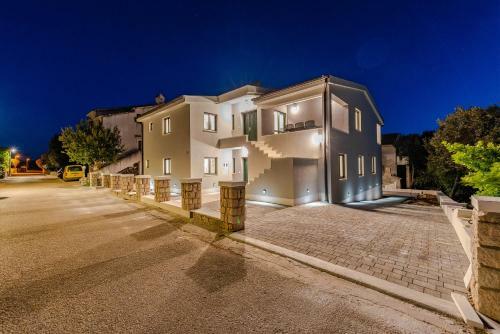 Apartamento Bozi, Luxury Penthouse With Jacuzzi