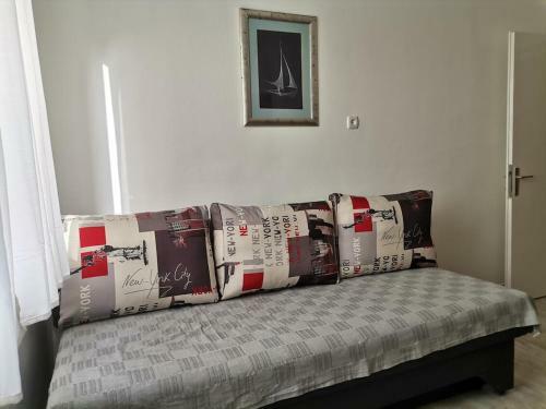 Apartments With A Parking Space Lopar, Rab - 17436