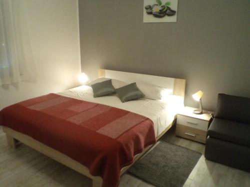Apartments With A Parking Space Lopar, Rab - 17436