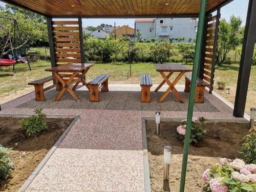 Apartments With A Parking Space Lopar, Rab - 17436