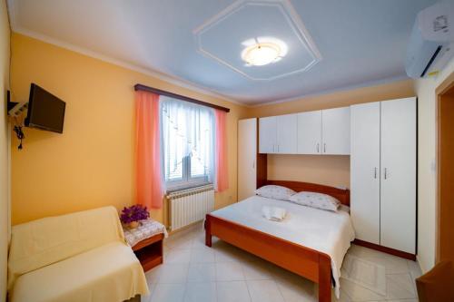 Studio Apartment In Lopar With Air Conditioning, Wifi 4886-5