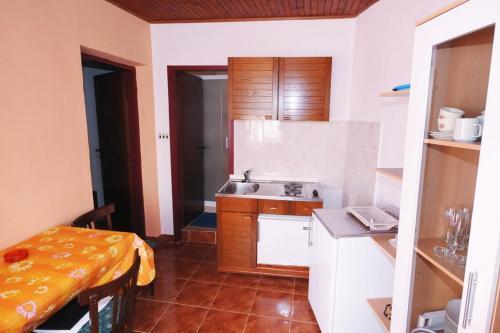 Apartments With A Parking Space Metajna, Pag - 6421