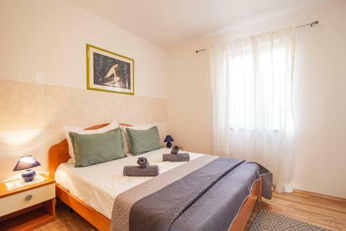 Apartamentos Beautiful Sea View With A Garden Terrace