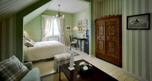 Hotel Chateau De Germigney